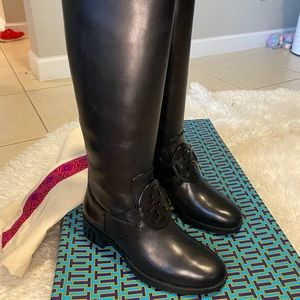 NWT TORY BURCH MILLER PULL ON BOOT SIZE 5.5